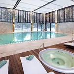 Eva Park Life & 4*