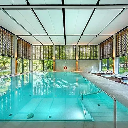 Resort Eva Park Life & 4*