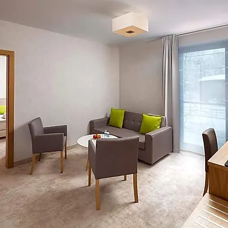 Resort Eva Park Life & 4*