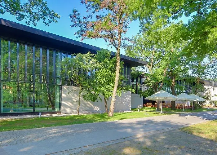 Eva Park Life & Ośrodek wypoczynkowy 4*